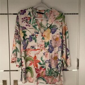Zara White Floral V-Neck Tunic with Multicolor Blooms